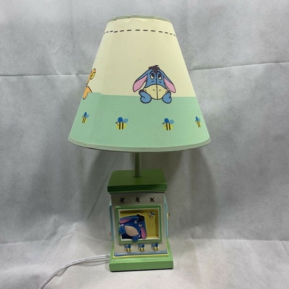 Winnie Pooh Nursery Lamp Green Tigger Piglet Eeyor - Picture 1 of 7